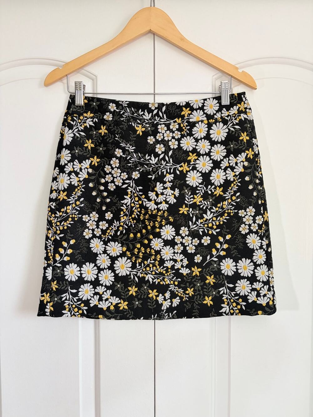 LOFT Outlet Petite 2P Black Floral Jacquard Mini Skirt Lined A-Line Side Zip